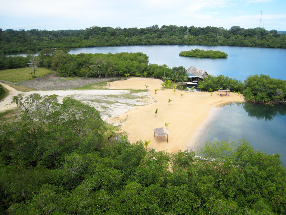 Sunset Point beach area