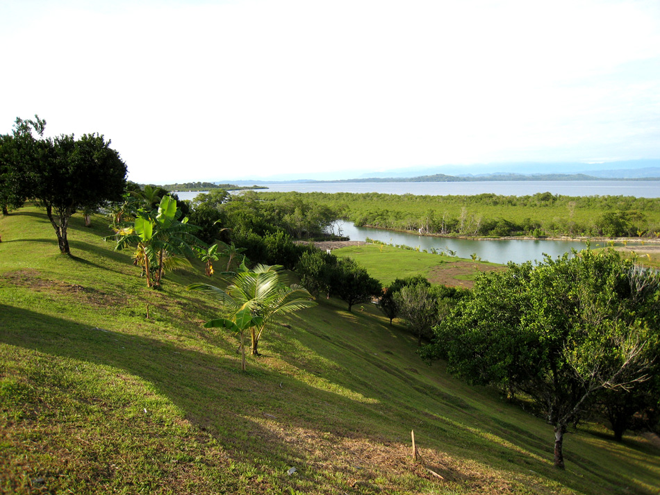 Oceanfront Real Estate, Panama canals.